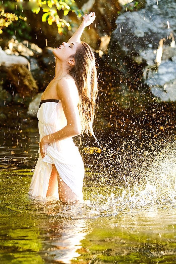 Marie Avgeropoulos in Canberra