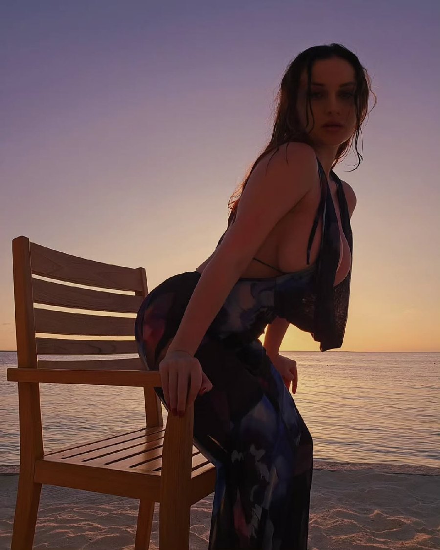 Sexy girl Miranda Faith nude in Canberra