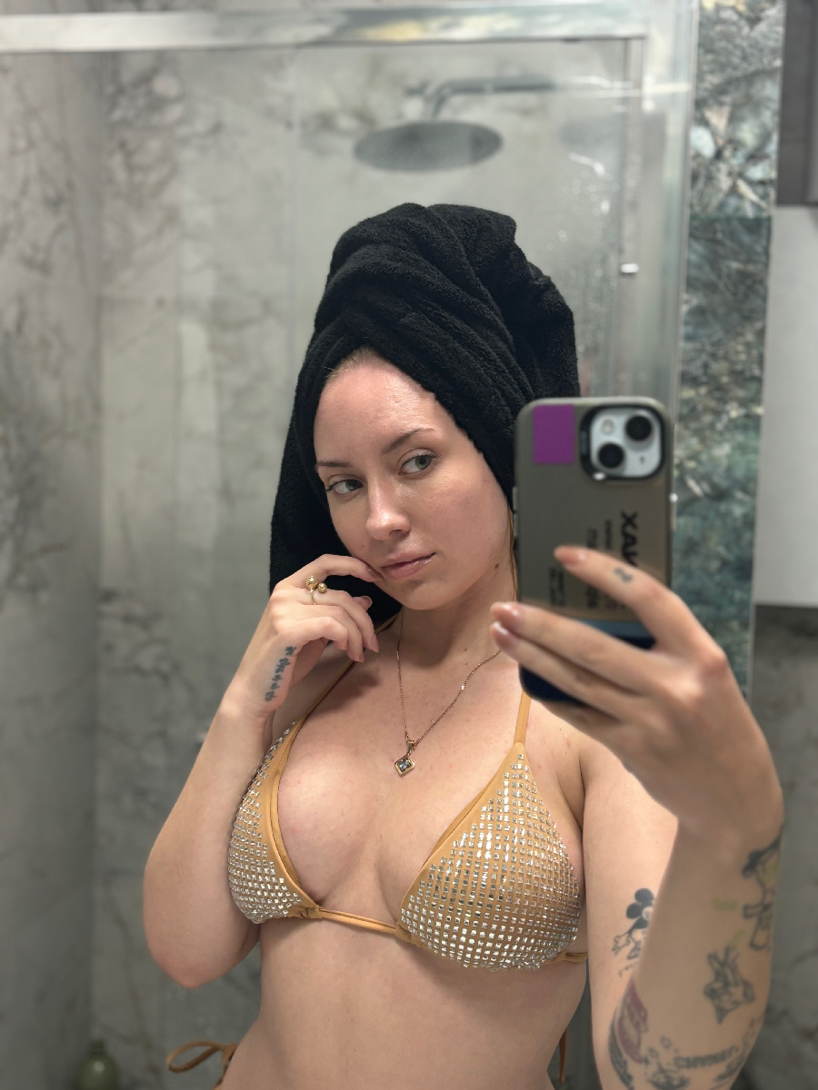 Nude girl KateV in Canberra