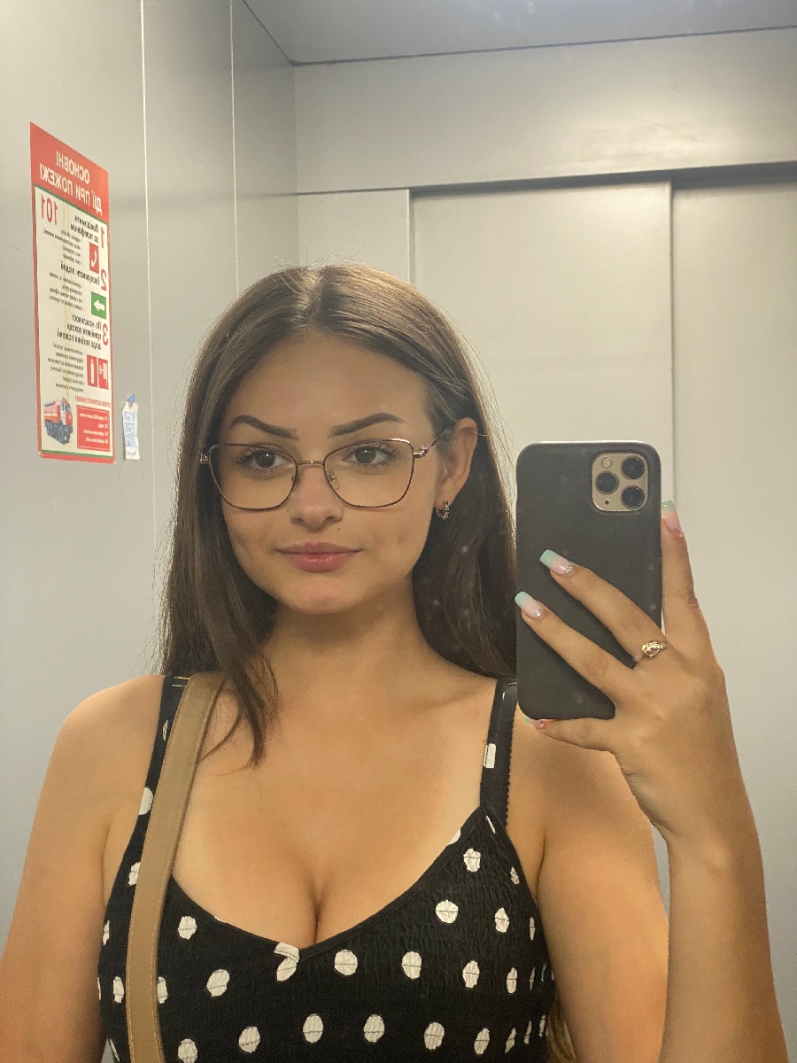 Sexy model Stacy in Canberra